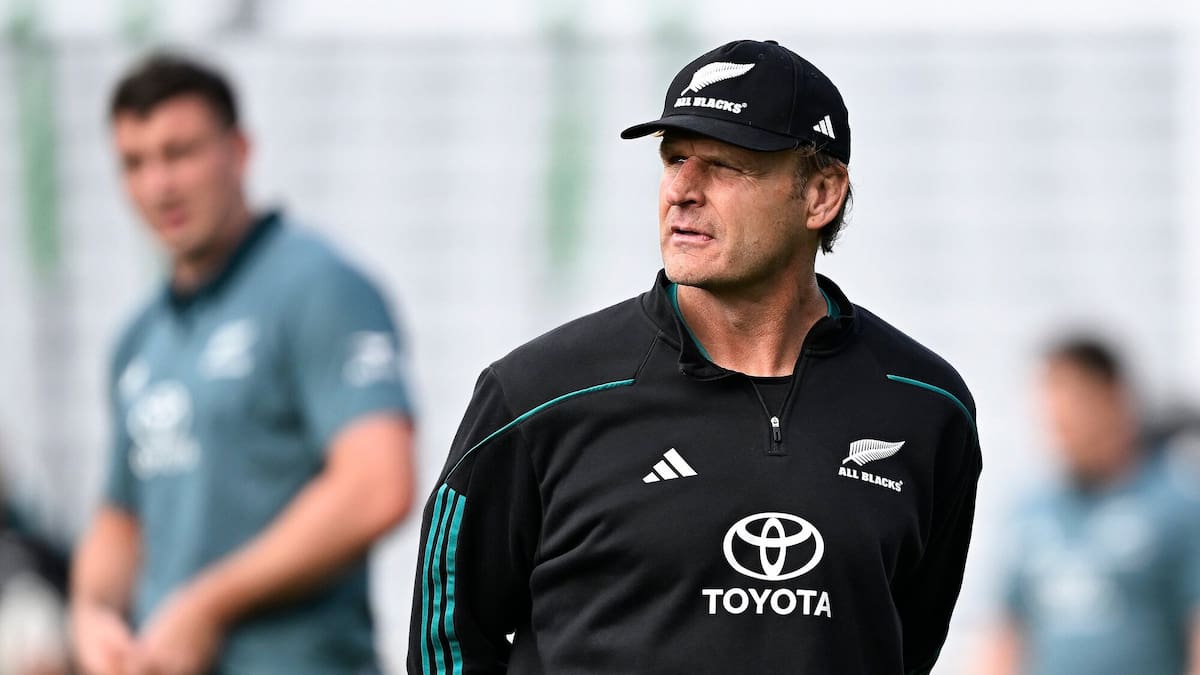 Scott Robertson, antrenorul All Blacks, părăsește funcția de lider.
