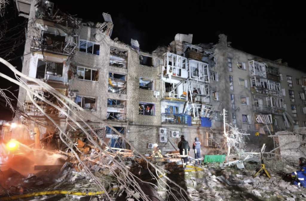 Ucraina evacuează 3.000 de copii și părinți din Zaporojie și Dnipropetrovsk; Rusia avansează puternic pe front în 2025