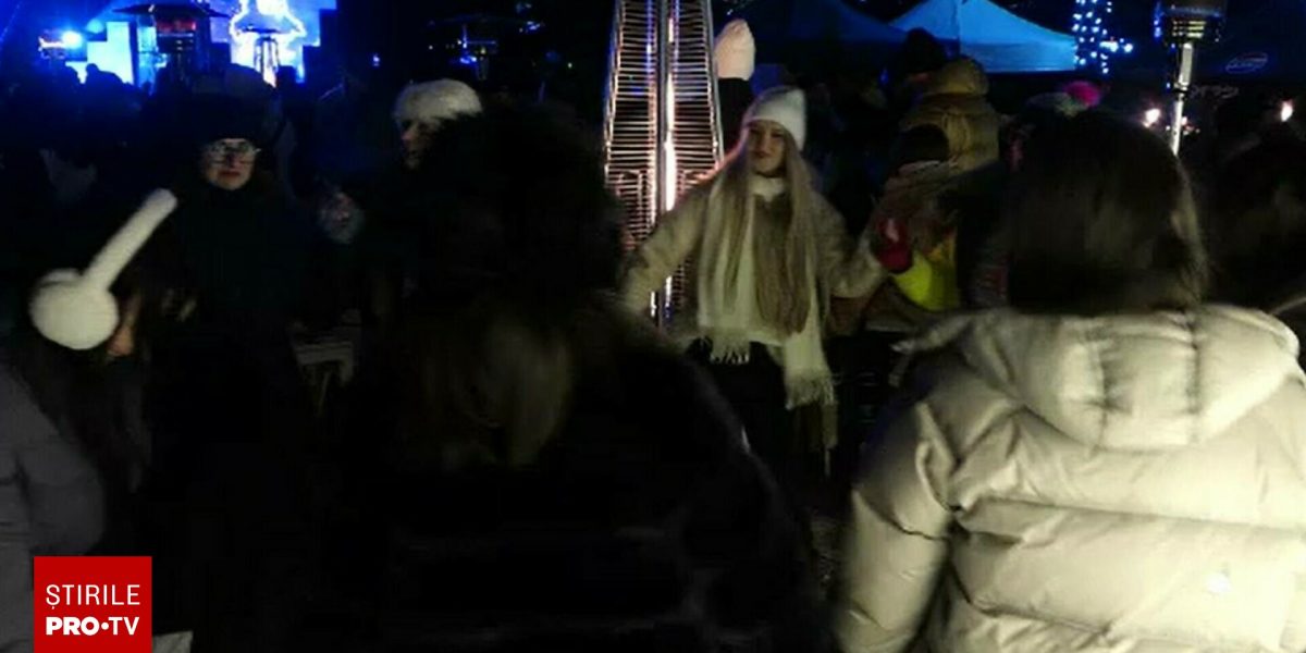 Slănic Moldova a devenit „capitala distracției” și a gustului în acest weekend. Oamenii au dansat în horă: „E fantastic”