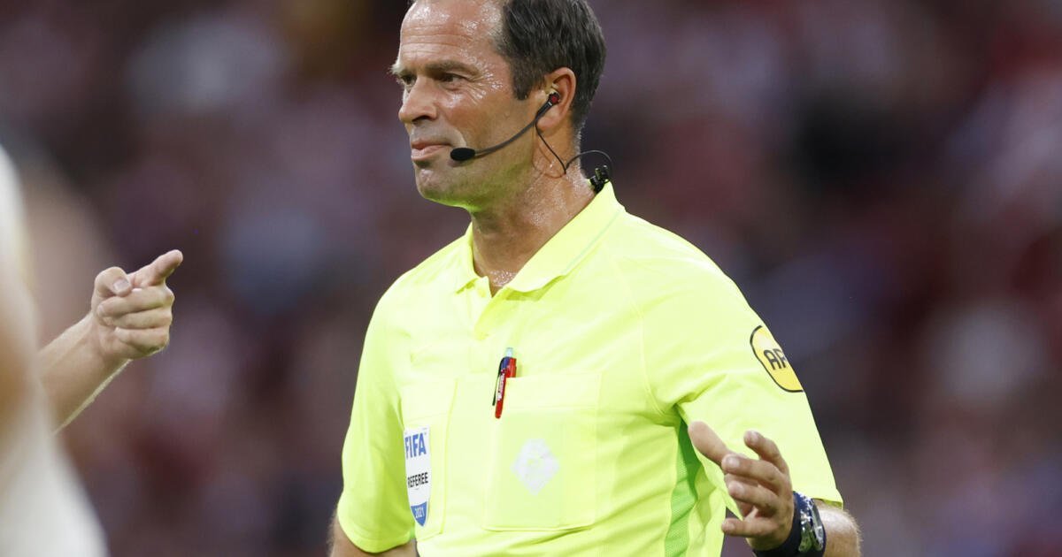 Ajax, lovit de un start fulminant în Cupa Olandei Ajax Amsterdam a avut un început șocant în meciul din sferturile de finală ale Cupei Olandei, fiind condusă încă din primele două minute de AZ Alkmaar