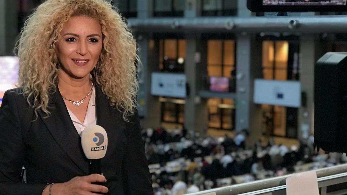 Nicoleta Drăgușin, o legendă a jurnalismului românesc, s-a stins la 46 de ani Nicoleta Drăgușin, o figură emblematică a jurnalismului românesc, a decedat la doar 46 de ani după o scurtă luptă cu o boală incurabilă