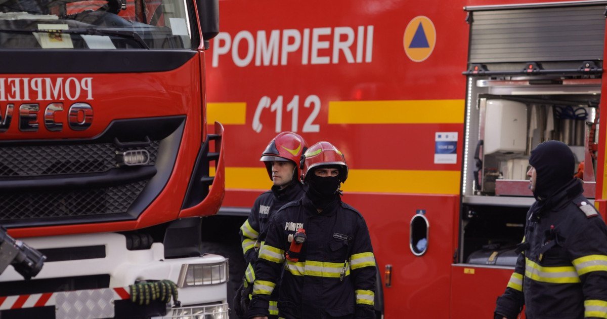 Tragedie în Brașov: Adolescent de 16 ani găsit mort într-un incendiu Un adolescent de doar 16 ani a fost găsit mort luni dimineață într-o locuință din Satul Nou, județul Brașov, cuprinsă de flăcări