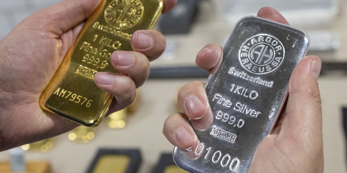 Silver, gold sell off as precious metals markets nosedive