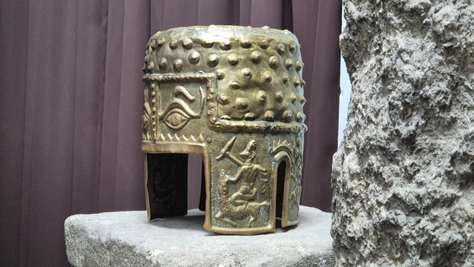 Un an de la jaful tezaurului dacic de la Muzeul Drents din orașul olandez Assen, incident care a zguduit comunitatea culturală internațională, autoritățile anunță costuri uriase pentru reparații și reconstrucție