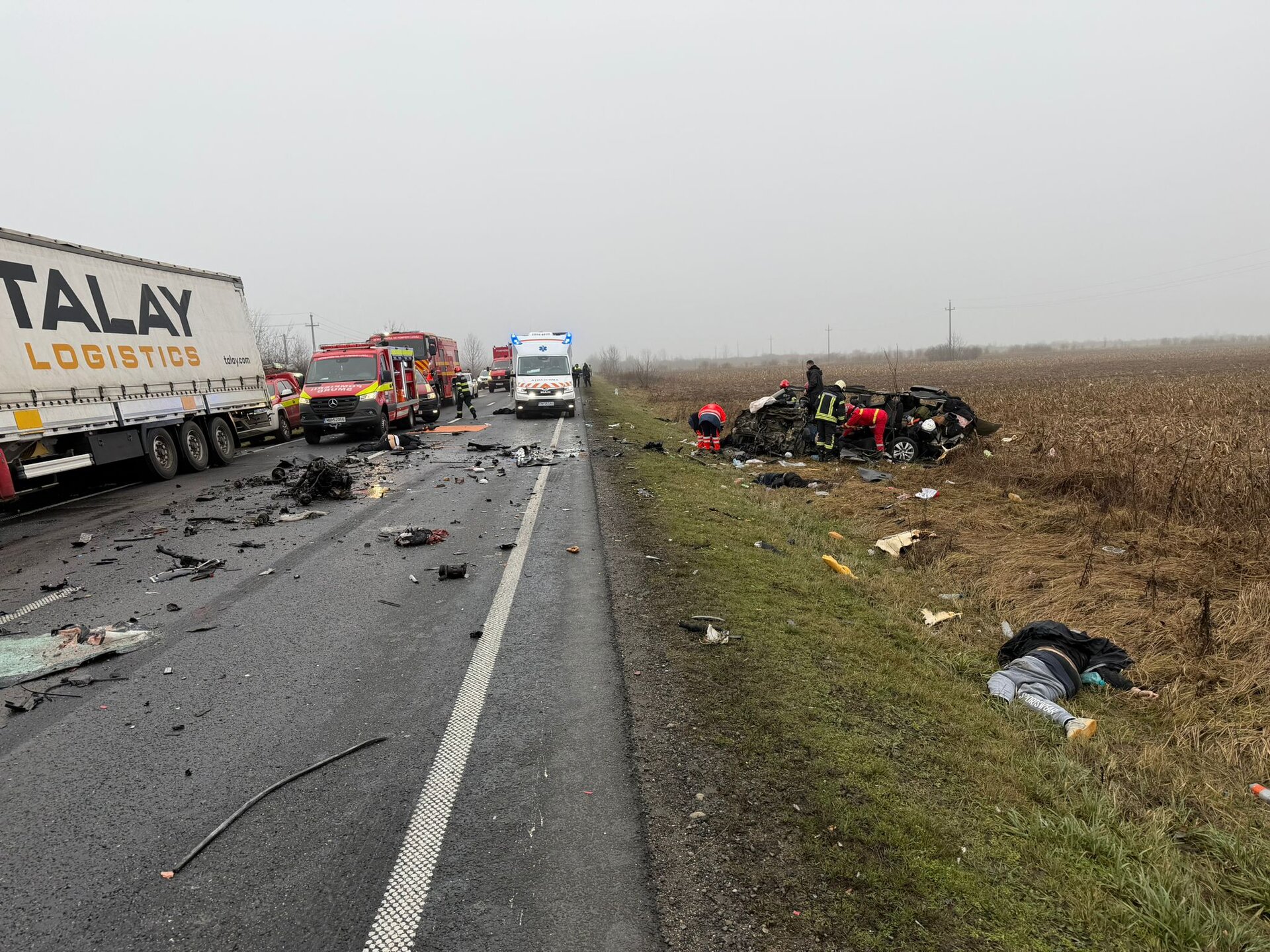 Tragedie pe șoselele din Timiș: șase morți într-un accident rutier grav Un accident grav, soldat cu pierderi de vieți omenești, a zguduit județul Timiș în această săptămână