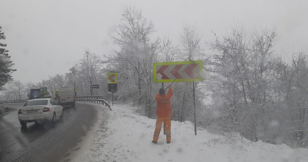 Ninsori, ger și vânt intens: senzația de rece se va accentua!