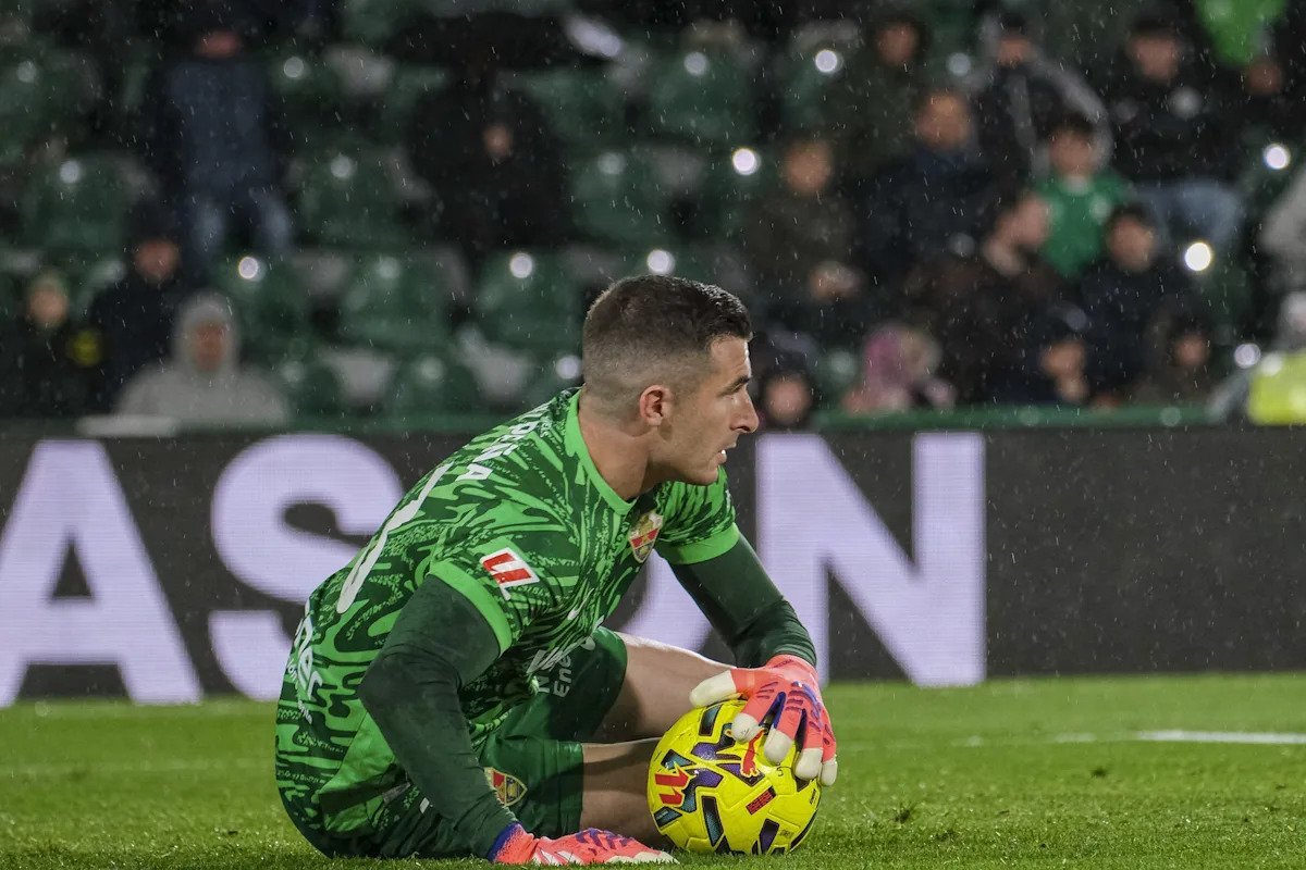 Elche își recheamă eroii: Iñaki Peña, titular în meciul cu Sevilla Elche primește vizita echipei Sevilla, primul meci dintr-o nouă rundă de competiție pentru formația spaniolă