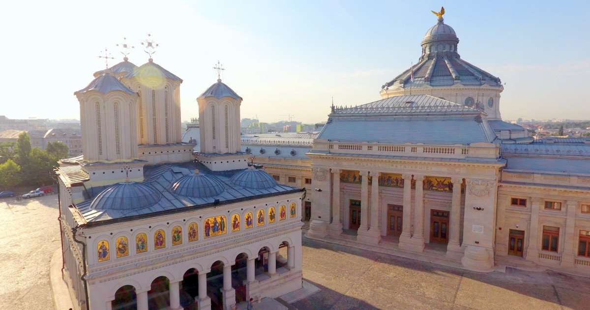 Patriarhia Română își exprimă poziția față de legalizarea prostituției Patriarhia Română a transmis recent un comunicat ferm prin care își manifestă dezaprobarea față de inițiativa de legalizare a prostituției în România