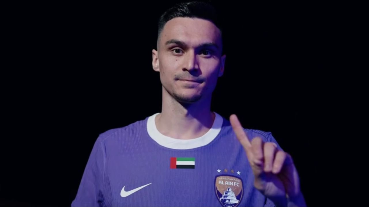 Adrian Şut a semnat cu Al-Ain: un nou început pentru mijlocaşul român Mijlocaşul român Adrian Şut a părăsit echipa FCSB pentru a semna cu clubul Al-Ain din Emiratele Arabe Unite, marcând astfel o etapă importantă în cariera sa
