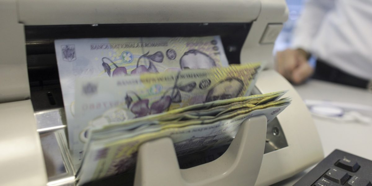 bani-lei-bancnote-cash-numerar-Sursa-foto-Inquam-Photos-Octav-Ganea-6.jpg - Presa360