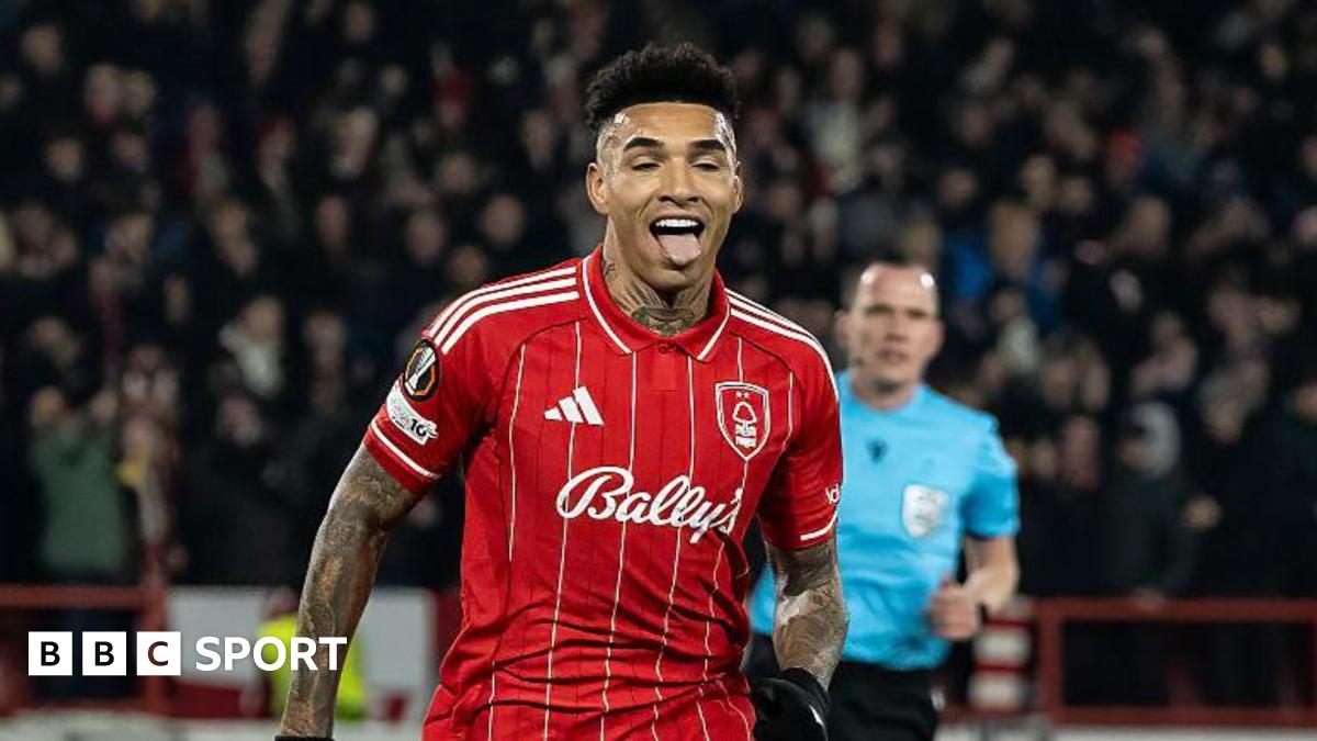 Victoria convingătoare a lui Nottingham Forest în fața Ferencvaros: Igor Jesus strălucește cu două goluri Nottingham Forest a încheiat faza grupelor din Europa League cu o victorie clară, 4-0 împotriva echipei maghiare Ferencvaros, grație unei prestații strălucitoare a atacantului Igor Jesus, care a marcat de două ori