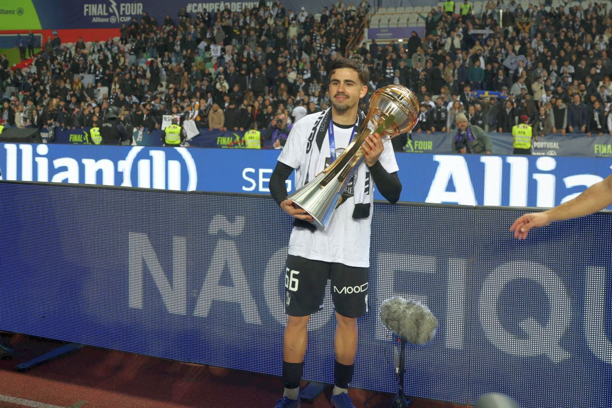 Primul fotbalist român câștigă un trofeu în 2026, meci de foc!