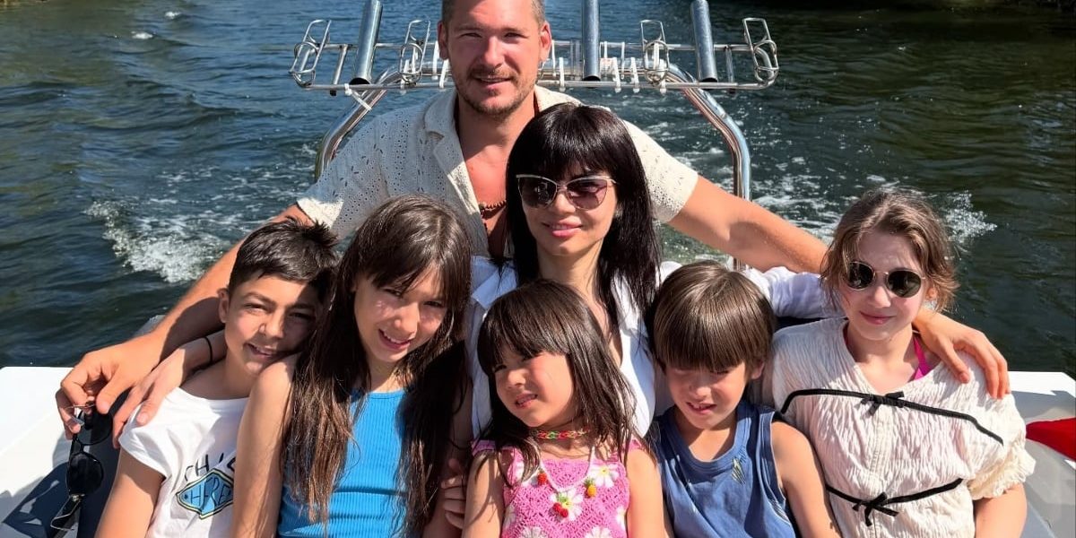 calin-donca-si-familia-sa.jpg - Presa360