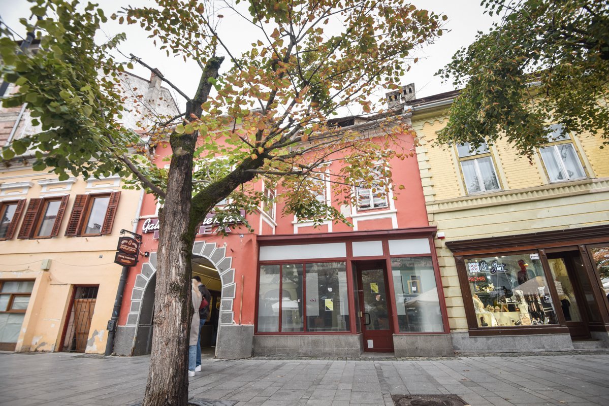 Bătălie juridică pentru o casă de legendă din centrul Sibiului, câștigată de Fiscul local Administrația Județeană a Finanțelor Publice Sibiu (AJFP Sibiu) a obținut marți o victorie importantă în instanță, consolidându-și drepturile asupra unei proprietăți deosebit de valoroase situată în centrul istoric al orașului
