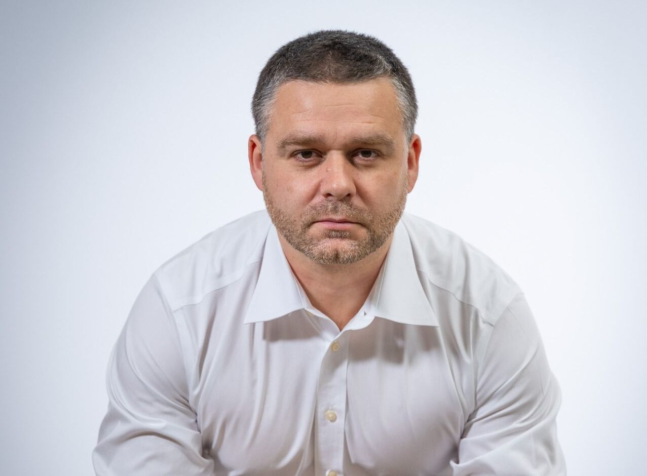 Primarul general al Capitalei, Ciprian Ciucu, a lansat acuzații dure la adresa primarului Sectorului 4 și prim-vicepreședinte PSD, Daniel Băluță, pe care îl consideră „direct responsabil” pentru criza bugetară în care se află municipalitatea din București
