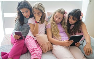 copii-telefon-mobil-retele-sociale.jpg - Presa360