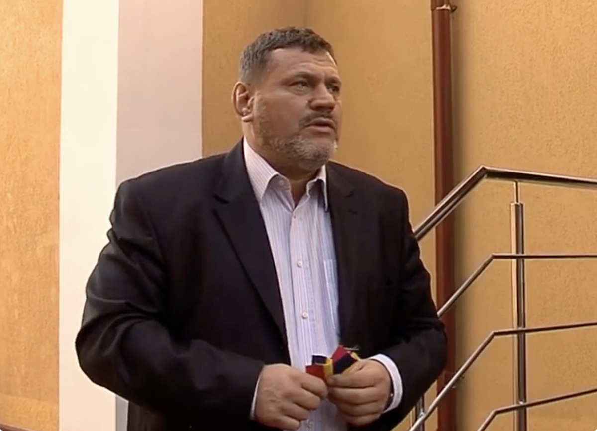 Cristian Poteraș, fost primar al Sectorului 6 în perioada 2004-2012, rămâne în condamnarile și dosarele de corupție drept o figură controversată în peisajul politic al Capitalei