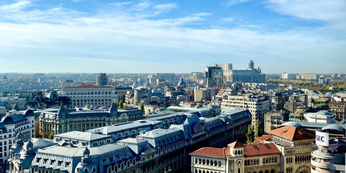 crown-fj81-DnmwVI-unsplash-scaled-e1769778537466.jpg - Presa360