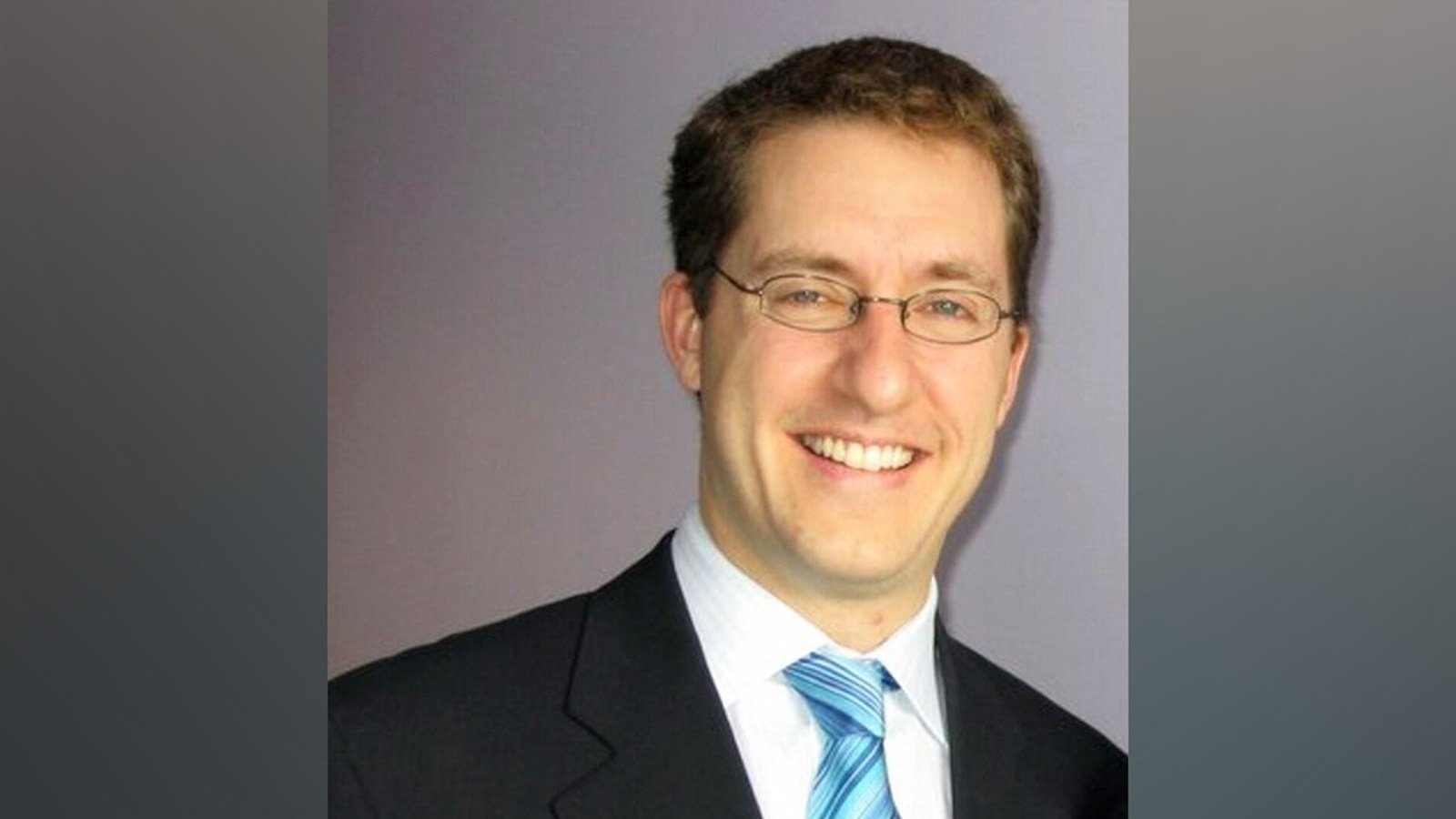 Misterul din spatele crimei lui Dan Markel: Dincolo de o dispută de custodie Dan Markel, profesor de drept la Universitatea de Stat din Florida, a fost ucis pe 18 iulie 2014, într-un incident șocant care a zguduit comunitatea academică și nu numai