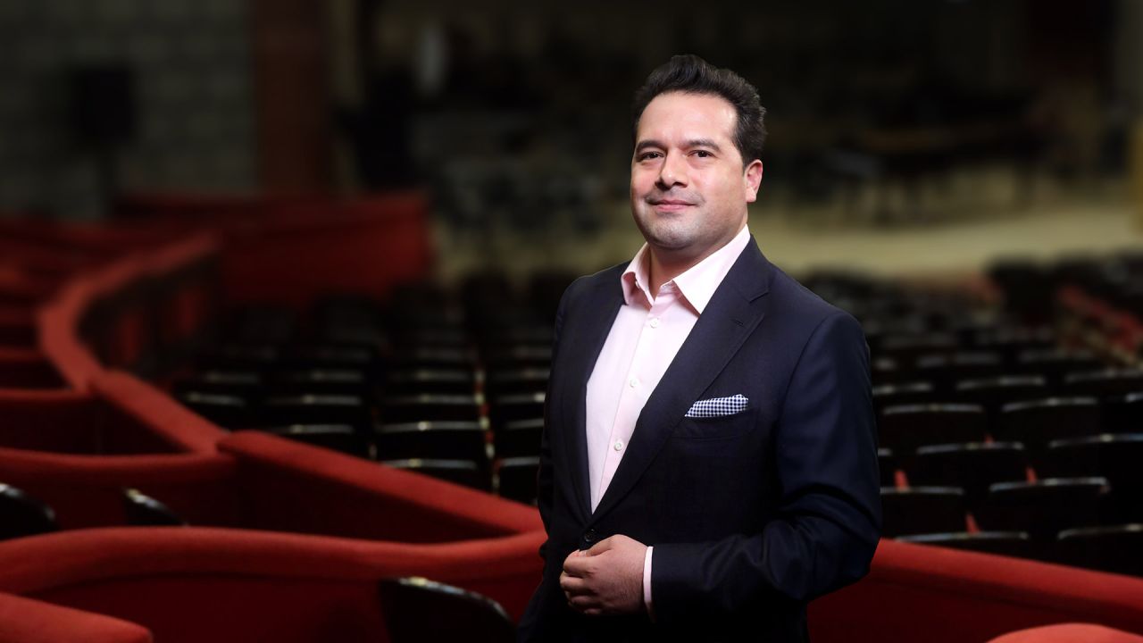 Robert Treviño, noul dirijor principal al Filarmonicii George Enescu, aduce o viziune internațională în muzica românească Filarmonica George Enescu a anunțat astăzi numirea lui Robert Treviño ca noul dirijor principal, începând cu Stagiunea 2026-2027