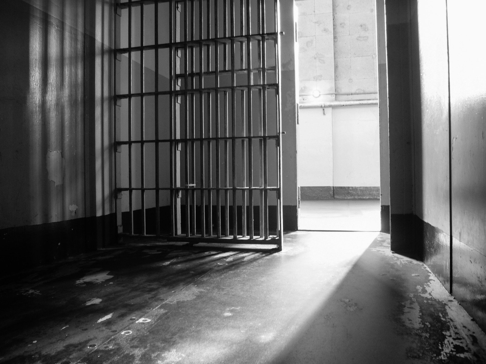 Un ofițer de poliție venezuelean, de 52 de ani, care se afla în arest din decembrie anul trecut pentru acuzații de trădare, a murit sâmbătă, anunțul fiind făcut duminică de o coaliție formată din organizații pentru drepturile omului