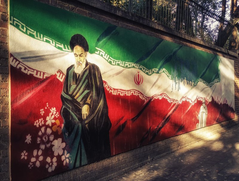 Criza economică și socială din Iran escaladează: zeci de deținuți și protestatari arestați în plină stradă, iar violența autorităților ucide oameni Situația din Iran devine din ce în ce mai tensionată, pe măsură ce economia se prăbușește, inflația explodează, iar corupția devine omniprezentă