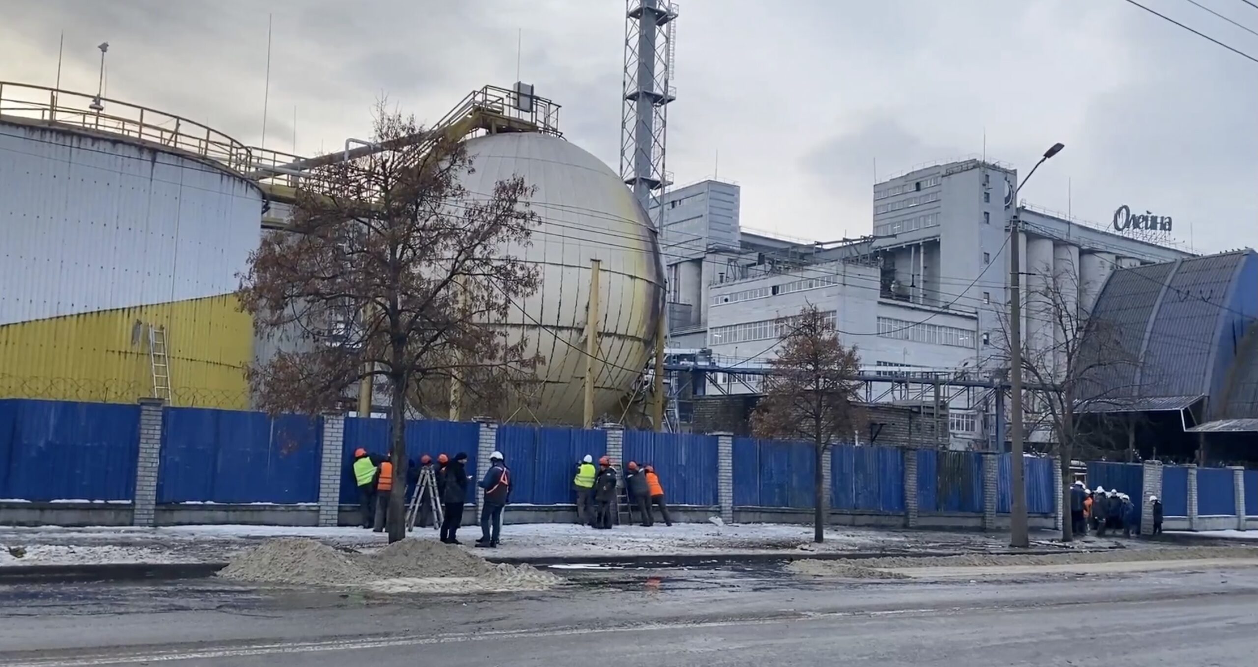 Un atac rus asupra Ucrainei a vizat deliberate o fabrică de ulei de floarea-soarelui din Dnipro, deținută de cunoscuta companie americană Bunge, în contextul tensiunilor exacerbate din zona industrială a orașului și al războiului care continuă să zguduie regiunea