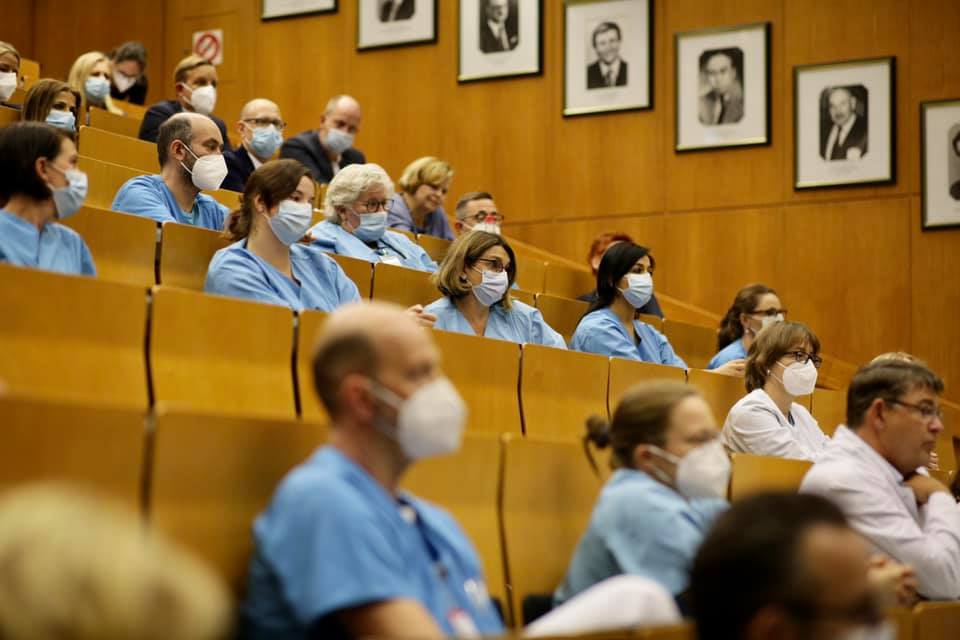 Acuzații senzaționale din Statele Unite: Secretarul Sănătății îl acuză pe guvernul german de procese motivate politic legate de pandemie Într-un detaliu ce zguduie scena diplomatică și medicală internațională, secretarul Sănătății din SUA, John Robert Kennedy Jr., a lansat acuzații severe la adresa guvernului german