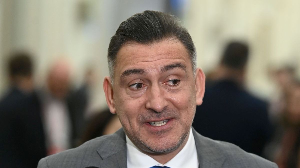 FCSB, înfrângere dureroasă la Zagreb: Ilie Dumitrescu critică apărarea FCSB a suferit o înfrângere umilitoare în confruntarea cu echipa croată Dinamo Zagreb, scor 1-4, în cadrul grupelor competiției europene