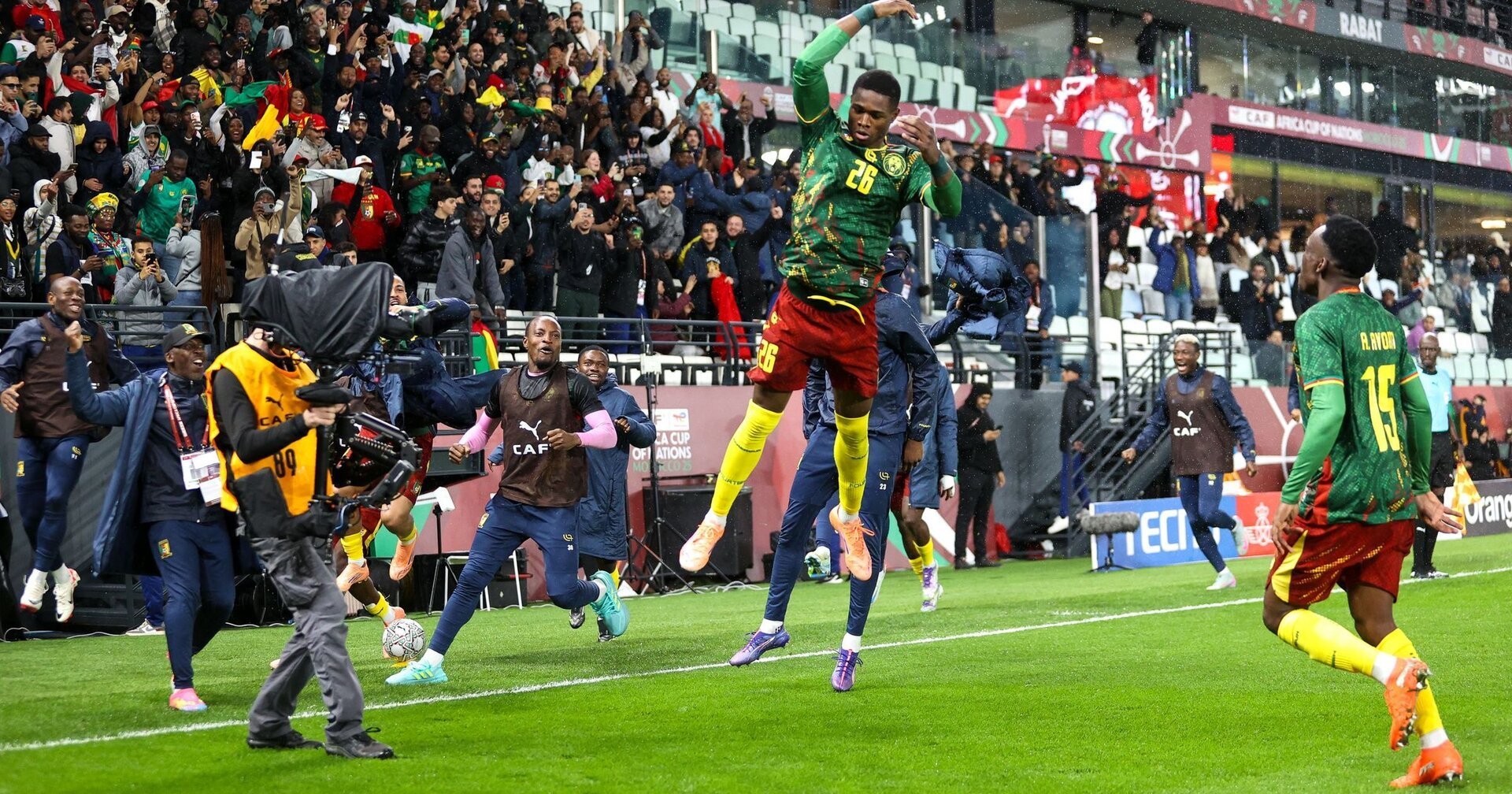 Camerun se impune în fața Africii de Sud și avansează în sferturile Cupei Africii pe Națiuni Camerun a obținut o victorie crucială în optimi, învingând Africa de Sud cu 2-1 și asigurându-și astfel locul în sferturile de finală ale Cupei Africii pe Națiuni