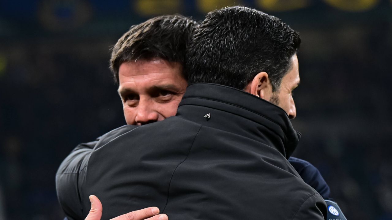 Inter Milano, înfrângere usturătoare pe teren propriu Inter Milano a suferit o înfrângere neașteptată pe teren propriu, pierzând în fața echipei Arsenal cu 3-1, în cadrul fazei grupelor din UEFA Champions League