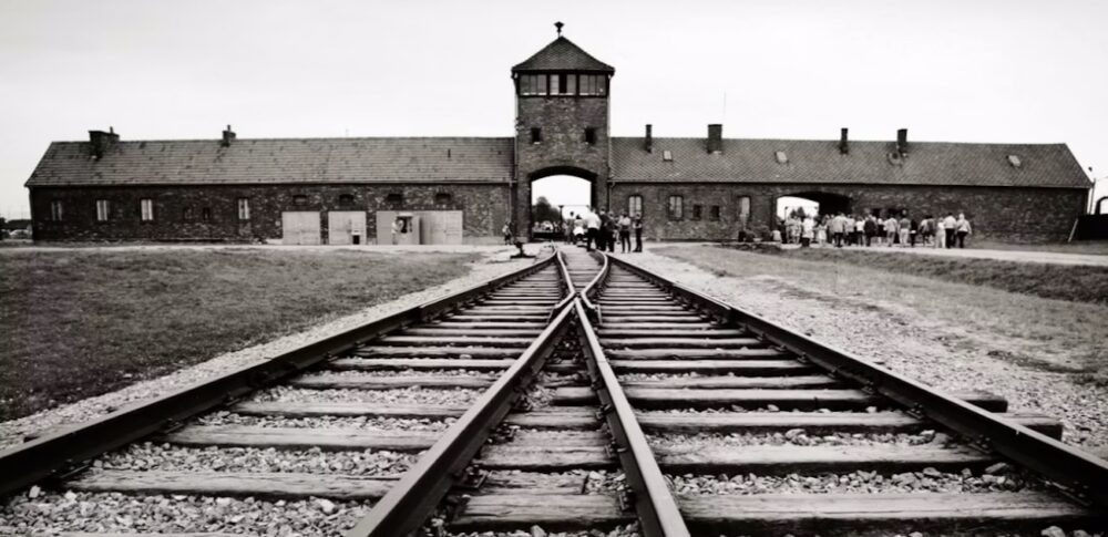 instagram-zdjecia-auschwitz-birkenau-1180x541-1-1000x485.jpg - Presa360