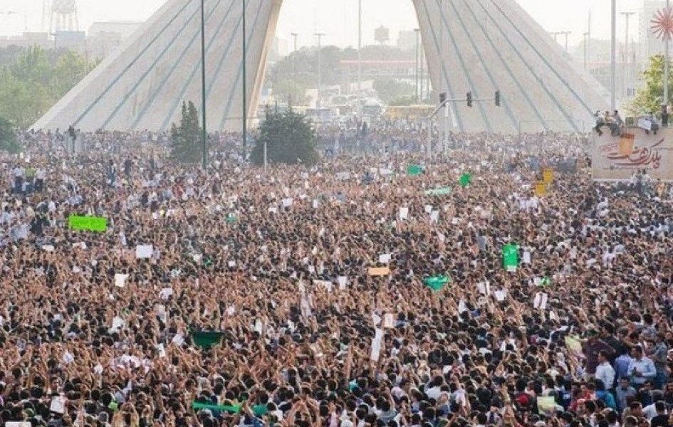iran-proteste-multime-oameni.jpg - Presa360