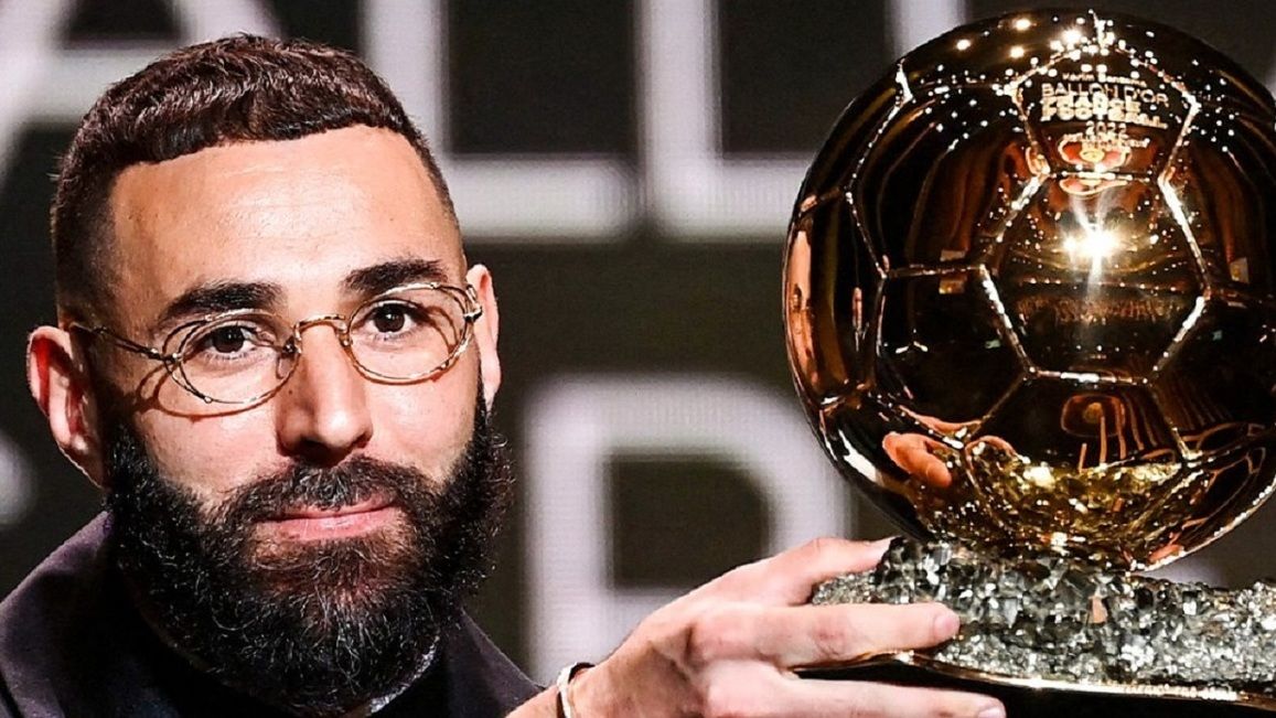 Karim Benzema pe cale să își schimbe destinul în carieră Karim Benzema, atacantul emblematic al fotbalului mondial, se află la un pas de a lua o decizie crucială în cariera sa, având în vedere că a intrat în ultimele șase luni ale contractului său cu clubul actual
