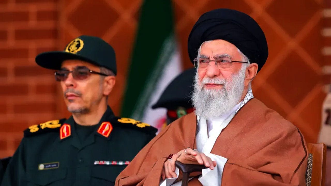 Iran închide spațiul aerian: Tensiuni internaționale în creștere Iranul a emis recent o notă de alertă pentru aviație (NOTAM), închizând spațiul aerian pentru toate zborurile, cu excepția celor internaționale care obtin permisiunea prealabilă a țării