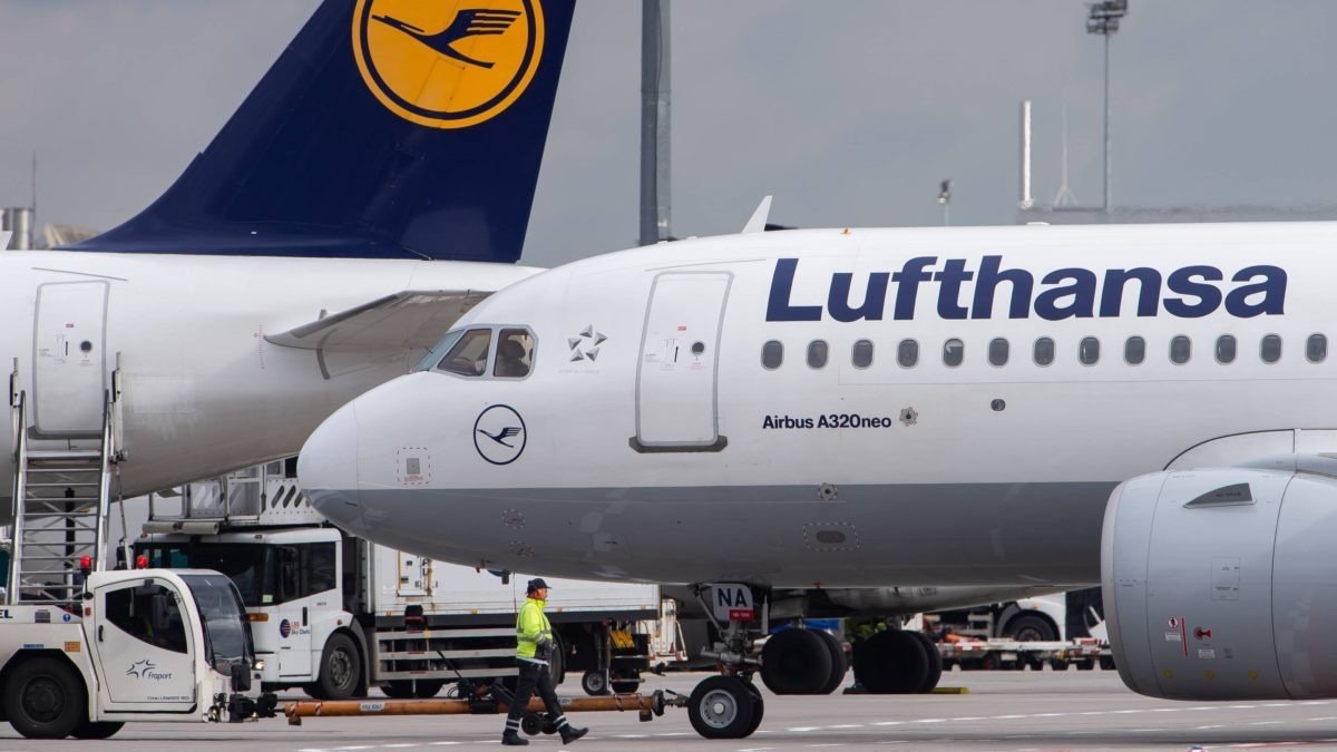 Lufthansa suspendă zborurile spre și dinspre Teheran până la sfârșitul lunii martie, în contextul tensiunilor crescânde în regiunea Orientului Mijlociu Compania aeriană germană Lufthansa a anunțat oficial că va suspenda toate zborurile către și dinspre Teheran până pe data de 29 martie inclusiv, ca urmare a situației de securitate instabile din Iran și Irak