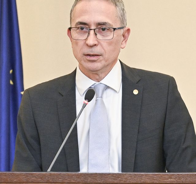 mugur-tolici.jpg - Presa360