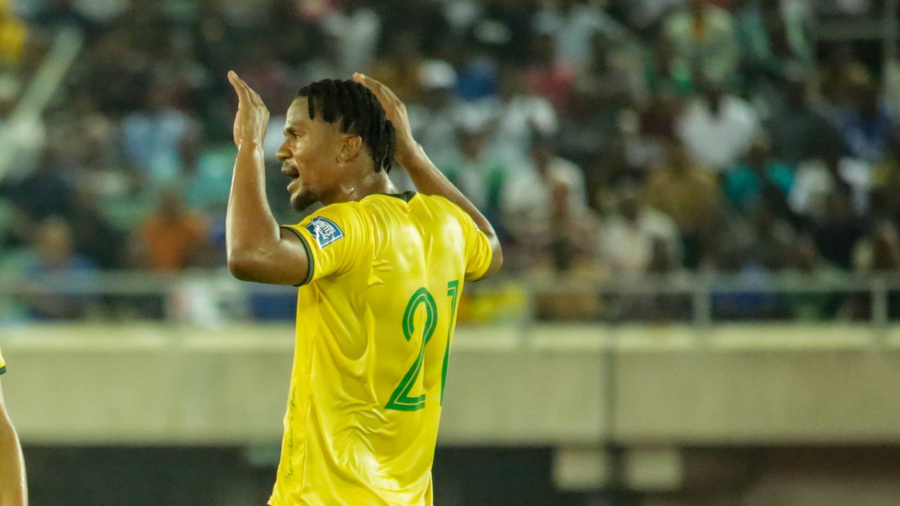 FCSB, în criză: O veste devastatoare din Antalya FCSB, una dintre cele mai iubite echipe de fotbal din România, a primit recent o veste nefericită în timpul cantonamentului din Antalya