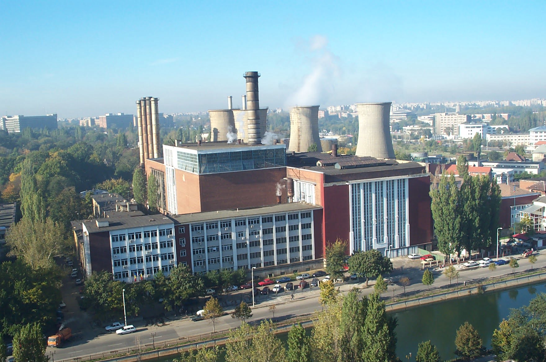 Guvernul alocă 150 de milioane de lei pentru susținerea sistemului de termoficare din București, în contextul crizei energetice Criza energetică prelungită și subfinanțarea cronică a sistemului de termoficare din București au făcut ca, ieri, Guvernul să anunțe o măsură majoră de sprijin pentru companiile care gestionează agentul termic în Capitală