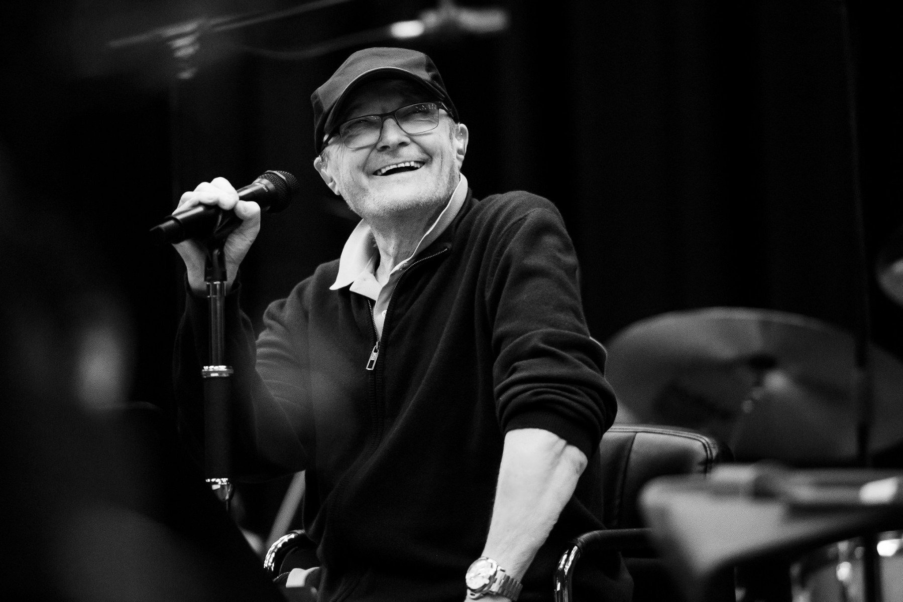 Phil Collins, fostul legend al rock-ului și față al trupei Genesis, a făcut recent dezvăluiri sincere și tulburătoare despre starea sa de sănătate