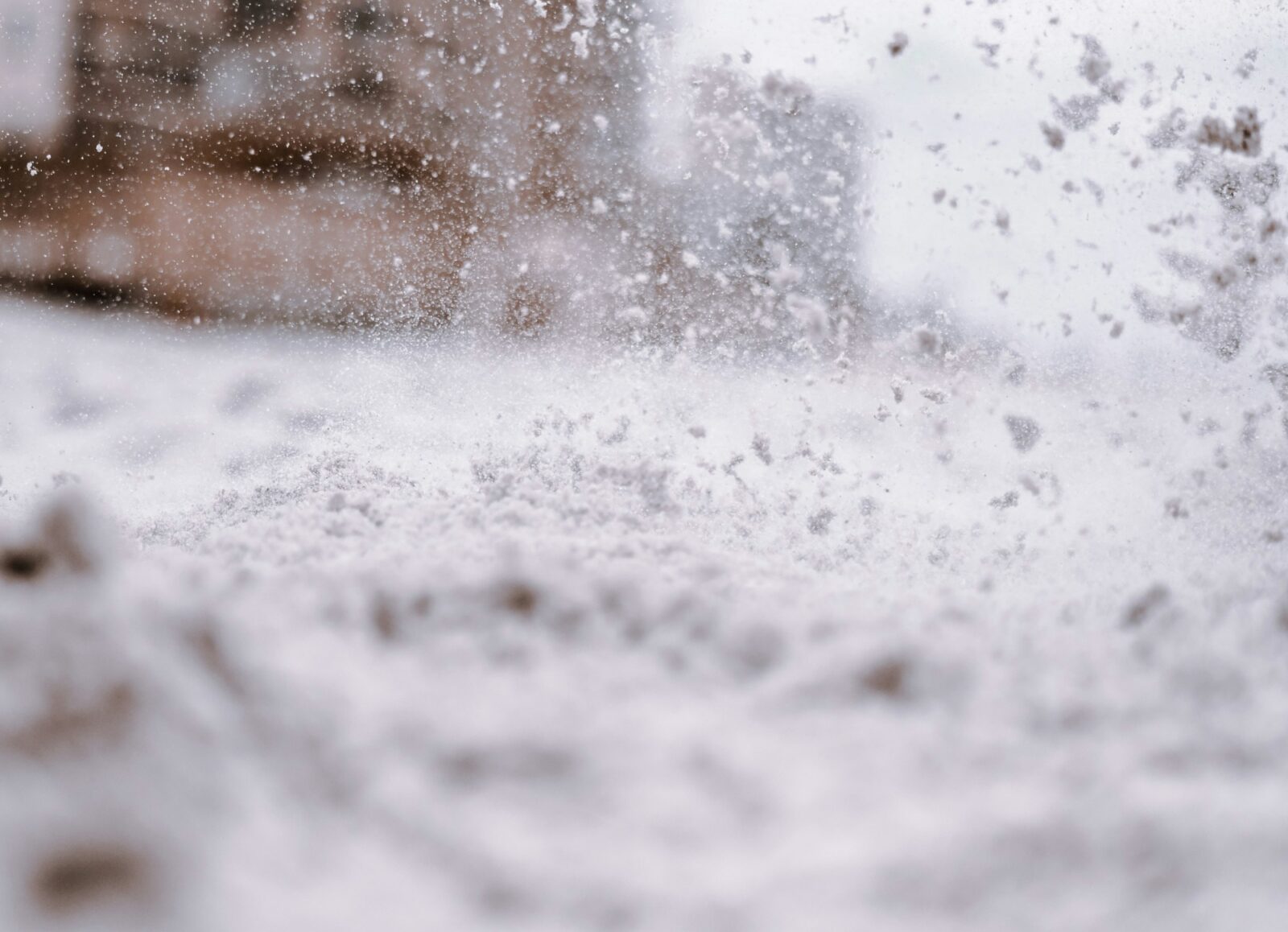 Vreme extrem de rece în București până marți dimineața, cu temperaturi ce pot coborî până la -10 grade Bucureștiul se confruntă în aceste zile cu o perioadă de ninsori și temperaturi negative care par să reunească condițiile unui adevărat ger, până cel puțin marți dimineața