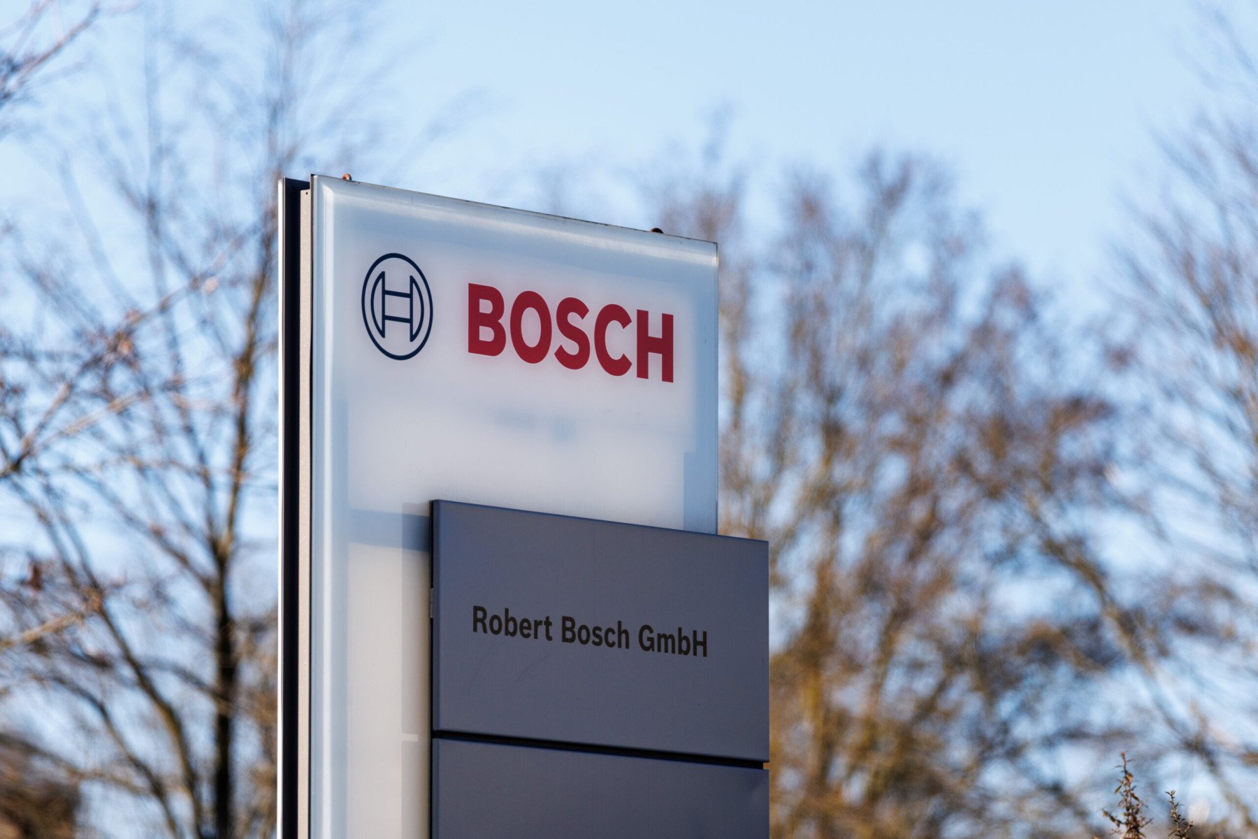 Bosch, gigantul german din domeniul componentelor auto şi tehnologiilor de siguranţă, îşi pregăteşte viitorul orientat spre software, estimând vânzări record în următorii ani