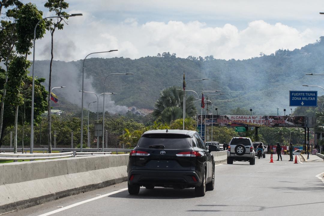 Venezuela, o țară déjà marcată de crize economice și politice, a fost surprinsă de o veste care părea de domeniul fanteziei: anunțul privind posibila capturare și înlăturare a președintelui Nicolás Maduro, făcut de președintele SUA, Donald Trump