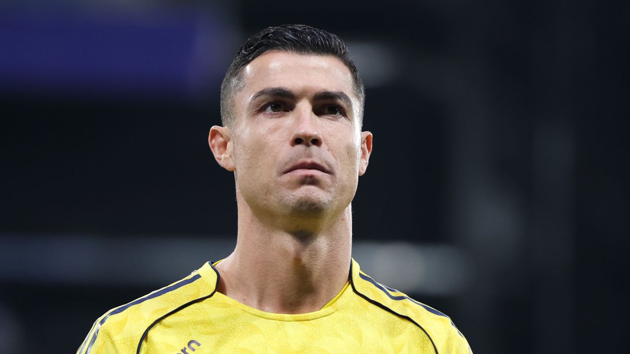 Ronaldo, protagonistul unei desfășurări nefericite în Al-Clasico Starul portughez Cristiano Ronaldo a trăit vineri seara un adevărat coșmar pe terenul de fotbal, în timpul celebrului Al-Clasico din cadrul Saudi Pro League