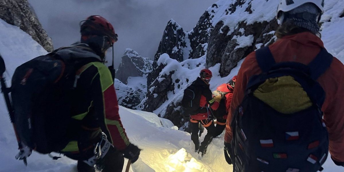 salvamont.jpg - Presa360