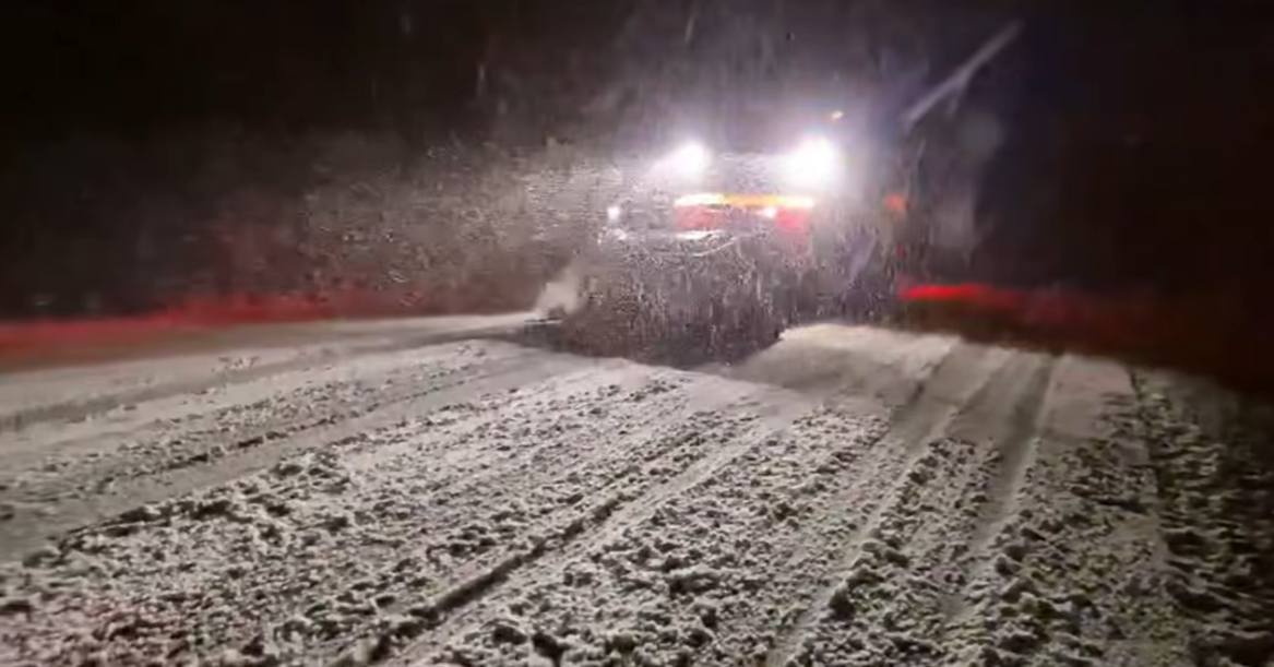 Cod Galben și Drums Blocate în Județul Constanța Inspectoratul pentru Situații de Urgență Constanța a anunțat, duminică dimineață la ora 05:40, blocarea drumului județean DJ391A, între localitățile Șipote și Văleni, din cauza condițiilor severe de iarnă