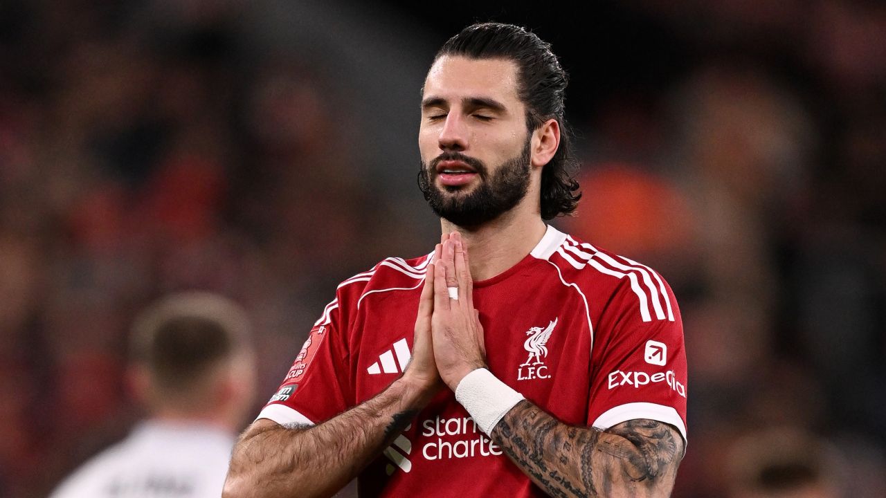 Szoboszlai, gafă surprinzătoare în meciul Liverpool - Barnsley; reacția colegilor uimitoare.