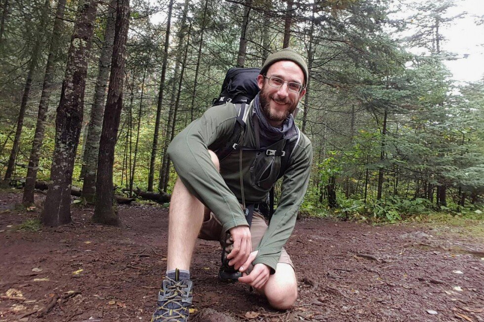 Tragedie în Minneapolis: Un asistent medical împușcat de ofițeri de frontieră Alex Jeffrey Pretti, un asistent medical în vârstă de 37 de ani, a fost împușcat mortal sâmbătă de către ofițeri ai Serviciului de Frontieră al Statelor Unite în Minneapolis