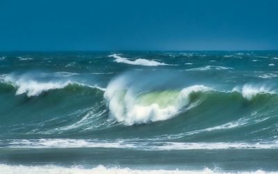 valuri-furtuna-uragan-ciclon-ocean.jpg - Presa360