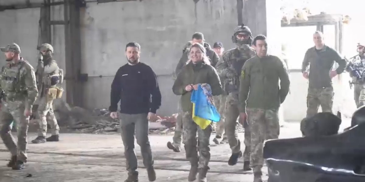 volodimir-zelenski-bahmut-ucraina-donbas-vizita-kiev-presedinte-ucrainean-razboi-front-est-donetk.jp_.jpeg - Presa360